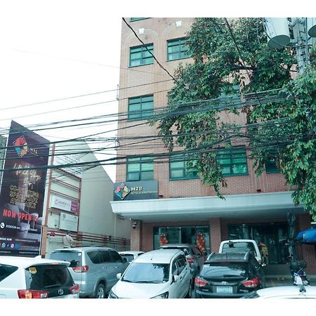 M28 Hotel And Apartments Quezon City Zewnętrze zdjęcie