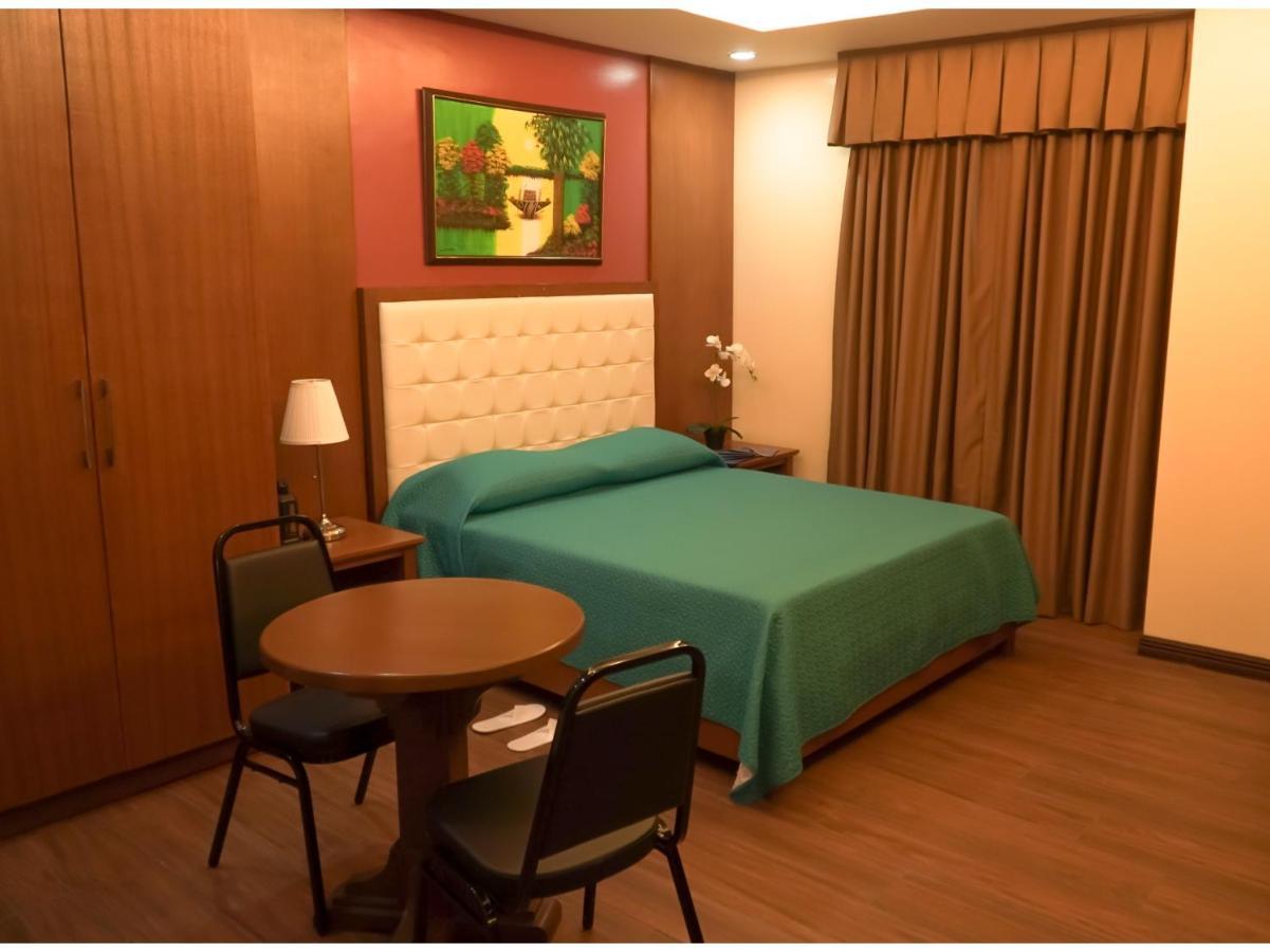 M28 Hotel And Apartments Quezon City Zewnętrze zdjęcie